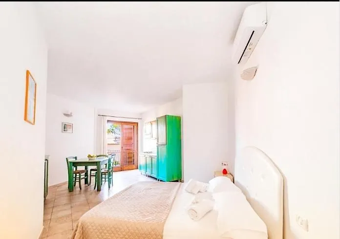 Casa Vacanze Gardenia La Maddalena Con Parcheggio Privato Lägenhet La Maddalena (Sassari)