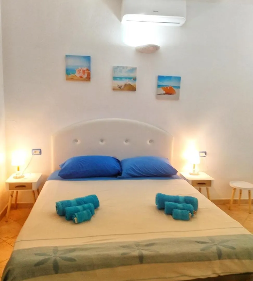 Lägenhet Casa Vacanze Gardenia La Maddalena Con Parcheggio Privato Italien
